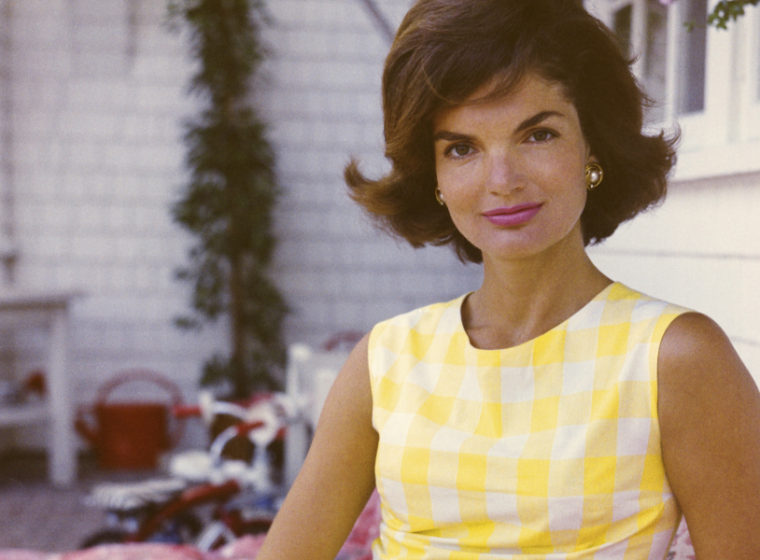 JACKIE O BIOGRAPHY REMEMBERS HER PASSION AS BOOK EDITOR