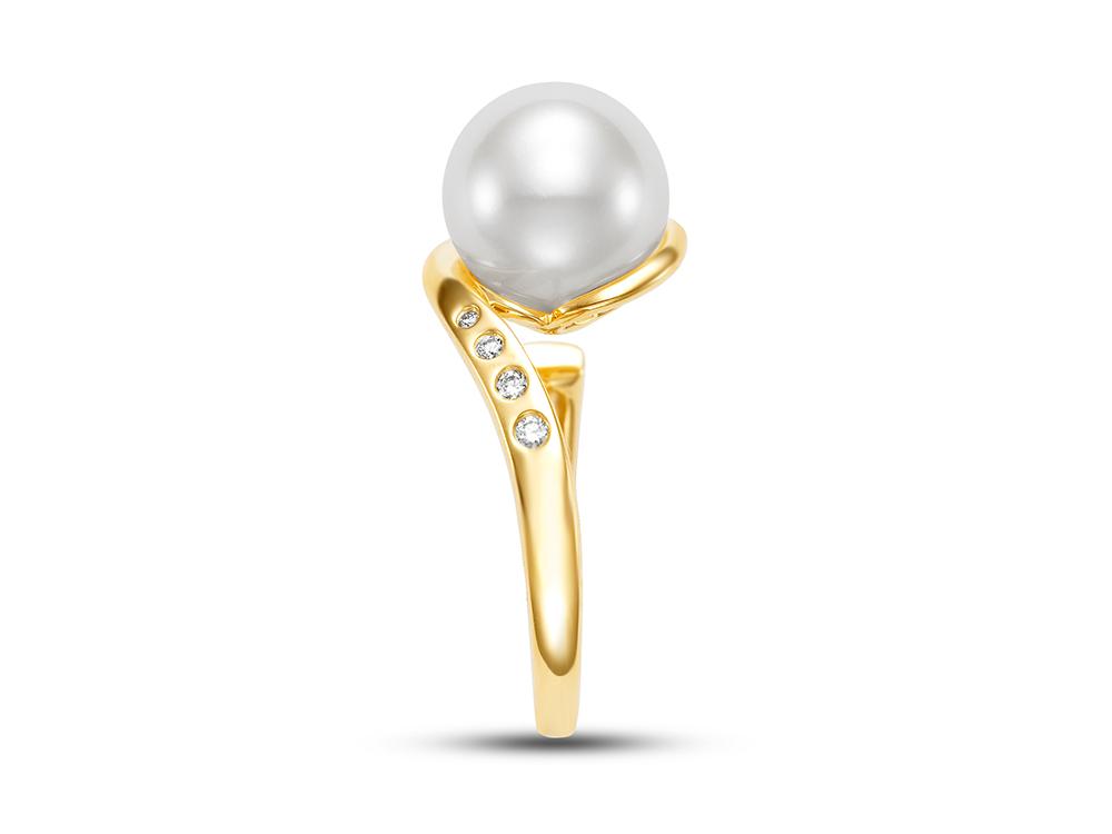 Asymmetrical Pearl & Diamond Ring