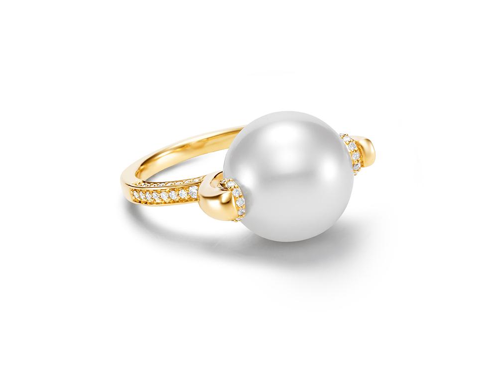 Floating Pearl Cocktail Ring
